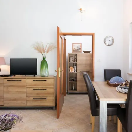 In Mit Grossem Pool Apartament *