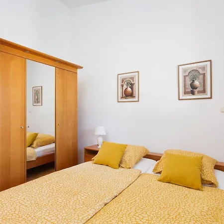 Apartament In Mit Grossem Pool *